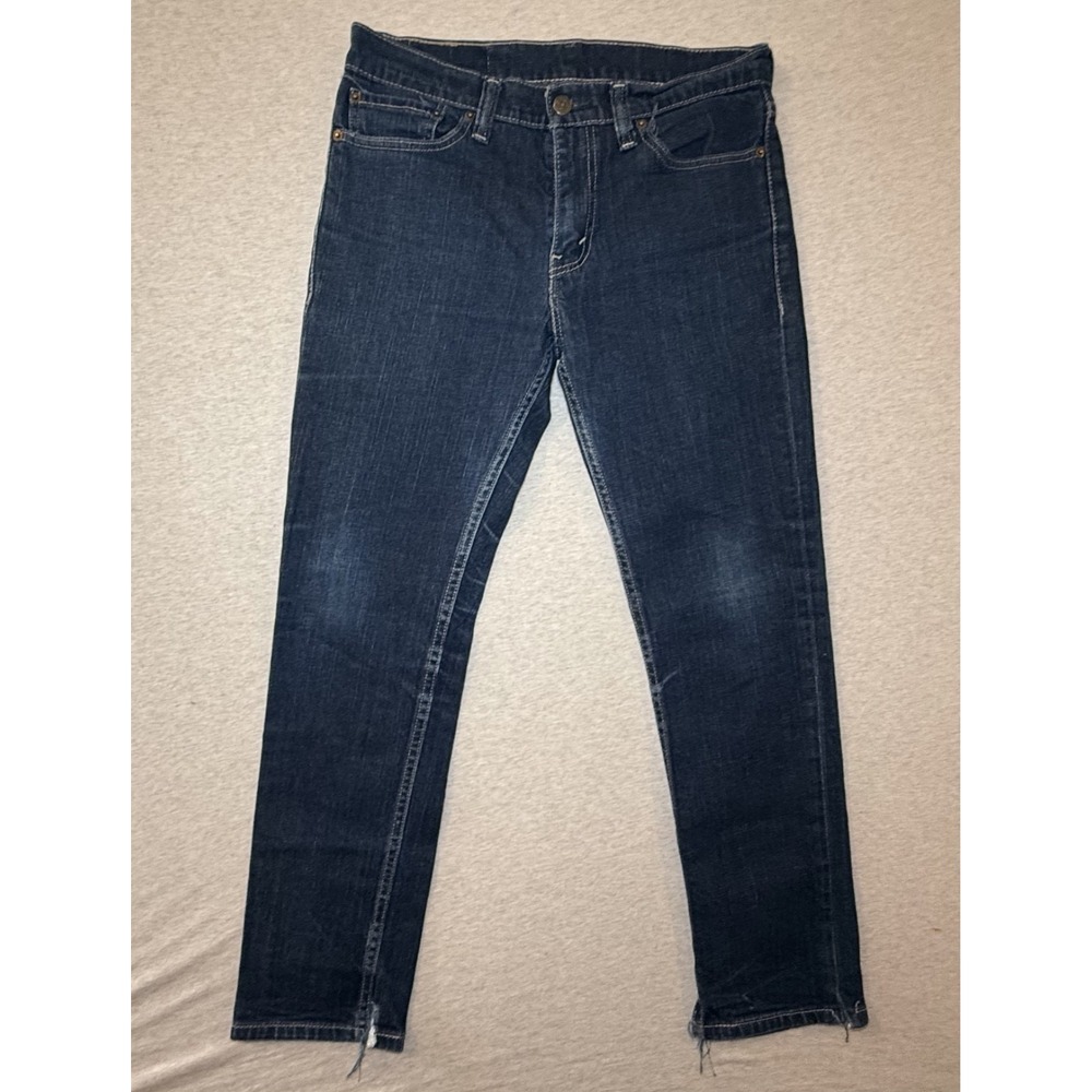 Levi's. 511. Mens Jeans. w32xl30. dark wash sraight leg blue jeans. zip up.